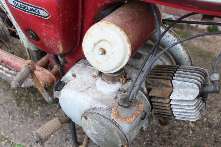 A 1970 SUZUKI AS 50cc MOTORCYCLE, maroon frame and white fuel tank, mileage 18678, Reg: GBF 52H, - Image 2 of 10