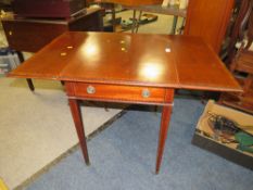 A 19TH CENTURY MAHOGANY SMALL PEMBROKE TABLE
