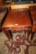 A SMALL 19TH MAHOGANY PEMBROKE TABLE