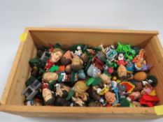 A TRAY OF COLLECTABLE FOOTBALL FIGURES ETC