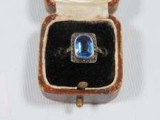 A VINTAGE RING IN ORIGINAL BOX MARKED 9CT