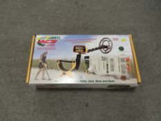 A GARRETT ACE 250 METAL DETECTOR (UNCHECKED)