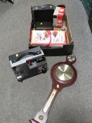 A TRAY OF ASSORTED COLLECTABLES TO INCLUDE A PROJECTOR