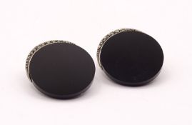 Paar Onyx Ohrclips mit Markasiten, Sterlingsilber, 2,2x2,0cm, zus.9,3g.