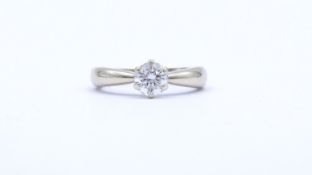 Solitär Brillant Ring, WG 585/000, Brillant 1,0ct., si, i-j, Brillant mit 3 kleinen Abplatzer, 6,1g