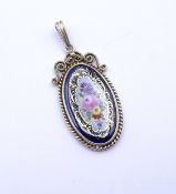 Porzellan Anhänger "Meissen", Silberfassung gepr., L. 4,1cm, 3,7g.