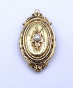 Biedermeier Brosche mit Perle, L. 5,3cm