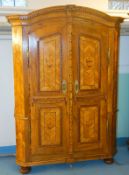 Seltener josephinischer Schrank, Österreich um 1790
