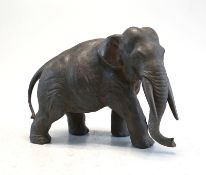 Genryusai Seiya, Attr.: Okimono laufender Elefant, 19. JH. Meiji