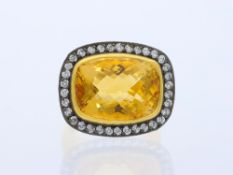 Ring mit 12,60 Karat Citrin und Diamanten in 999 Feingold
