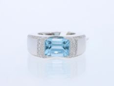 Ring mit Aquamarin und Diamanten in 750 Weißgold