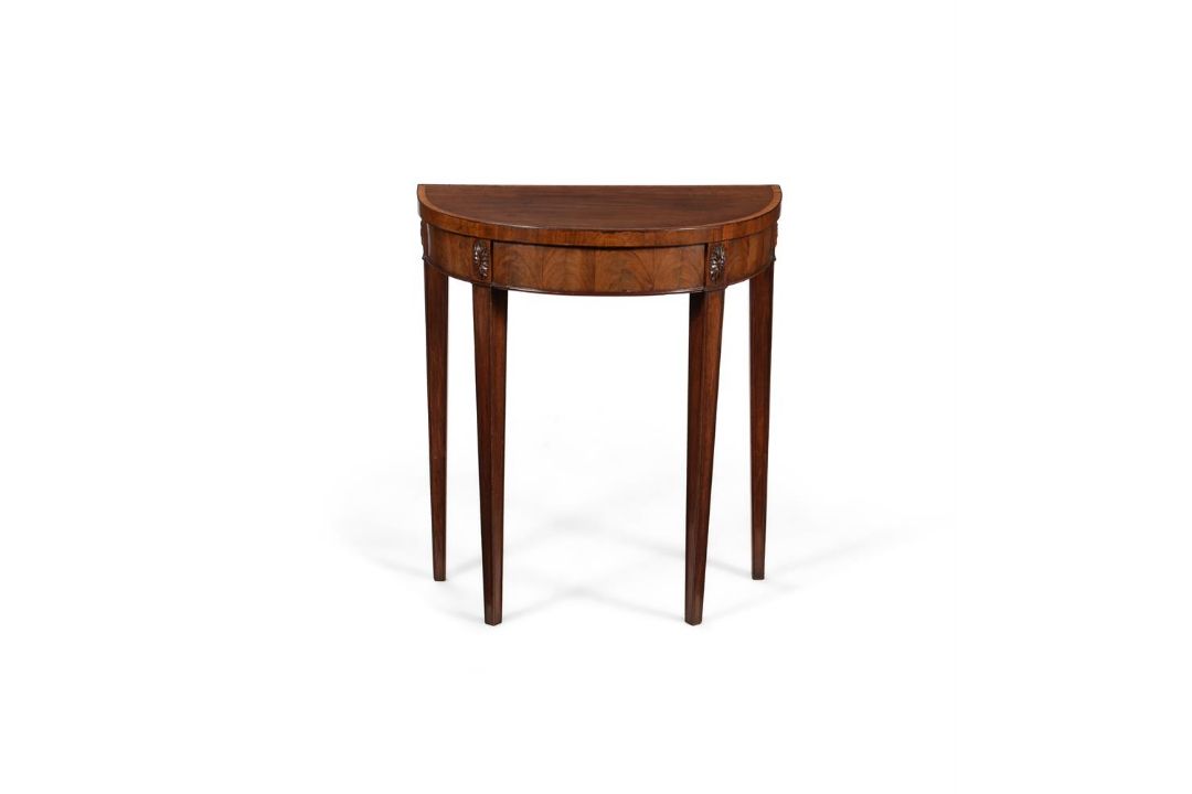 A GEORGE III MAHOGANY AND CROSSBANDED SIDE TABLE - Image 1 of 4