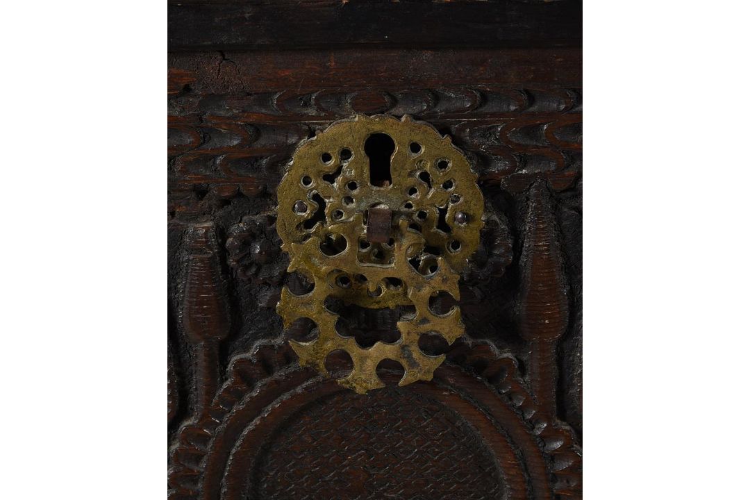 A CARVED HARDWOOD COFFER, PROBABLY OTTOMAN - Image 5 of 5