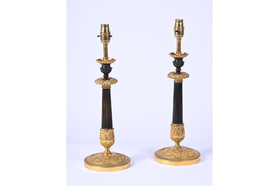 A PAIR OF BRONZE AND PARCEL GILT TABLE LAMPS - Image 2 of 2