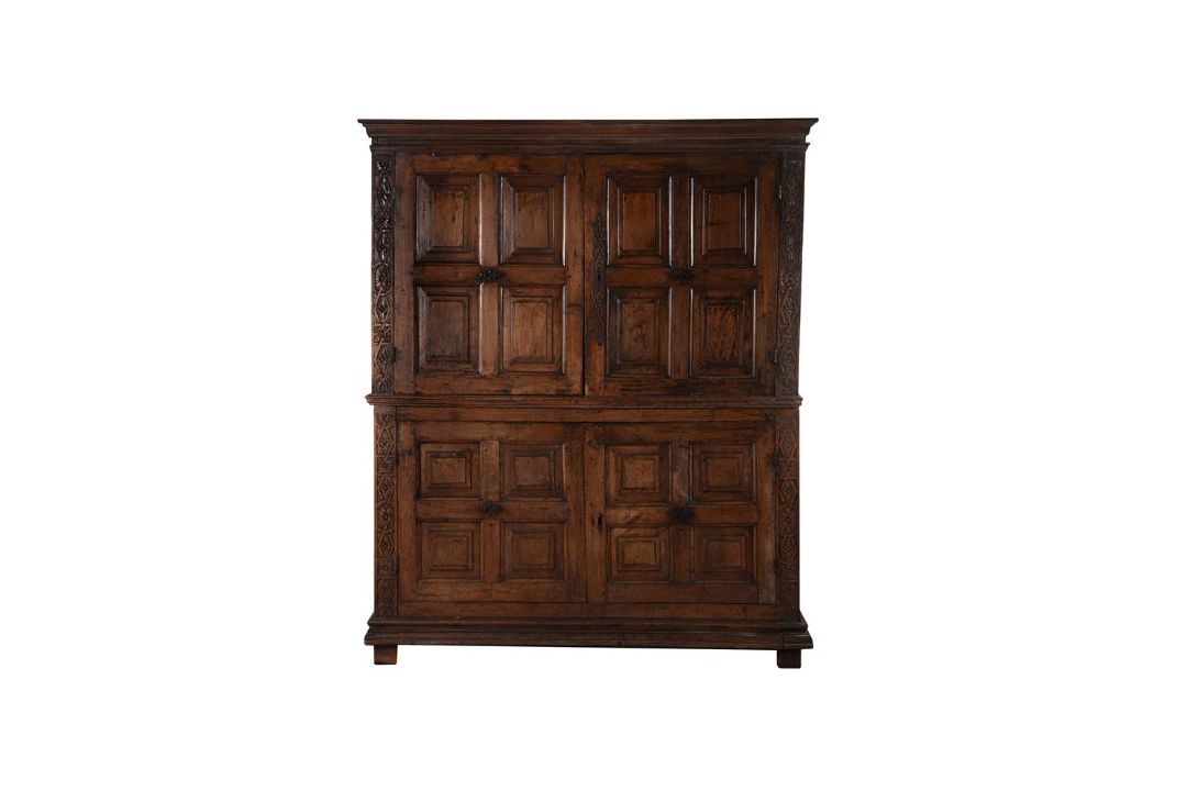 A NORTH ITALIAN OAK LINEN PRESS OR CUPBOARD - Image 1 of 3