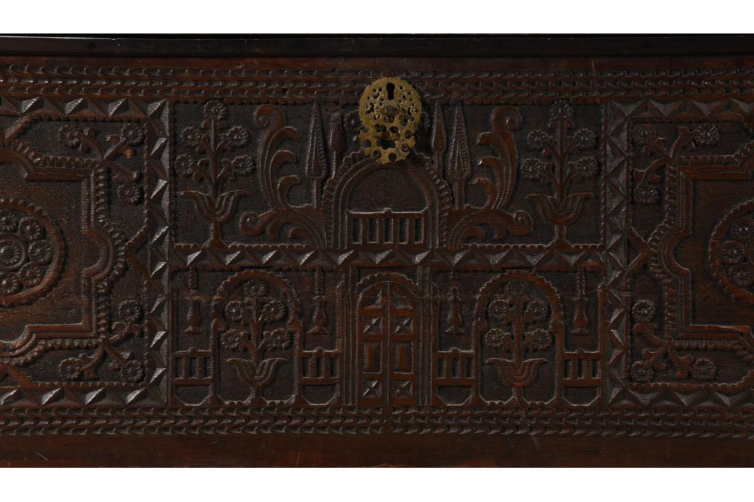 A CARVED HARDWOOD COFFER, PROBABLY OTTOMAN - Image 3 of 5