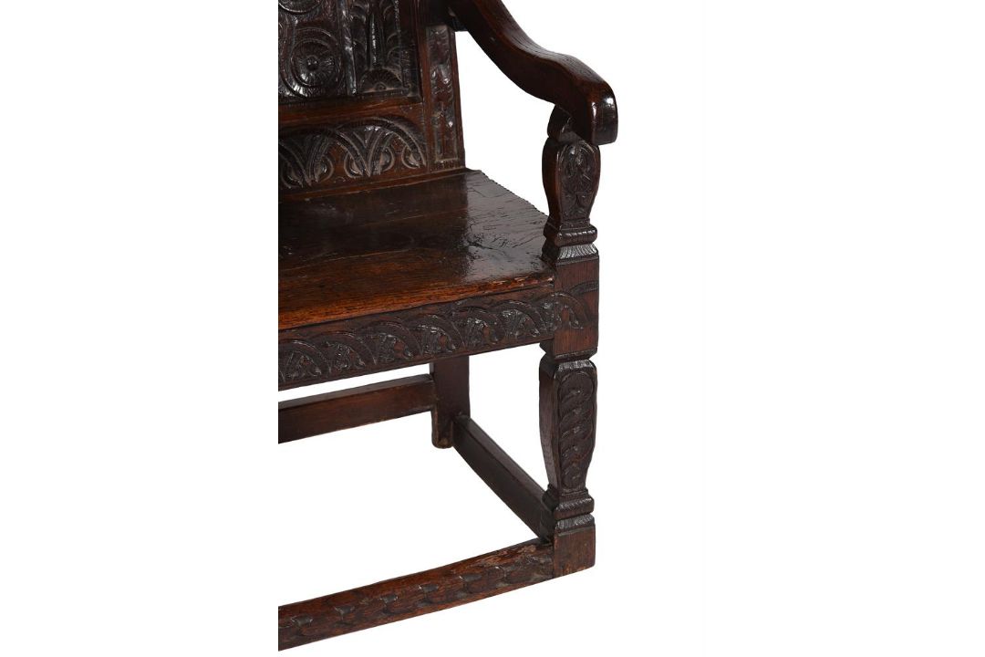 A CARVED OAK WAINSCOT ARMCHAIR - Image 3 of 3