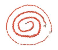 Y A GRADUATED CORAL BEAD NECKLACE