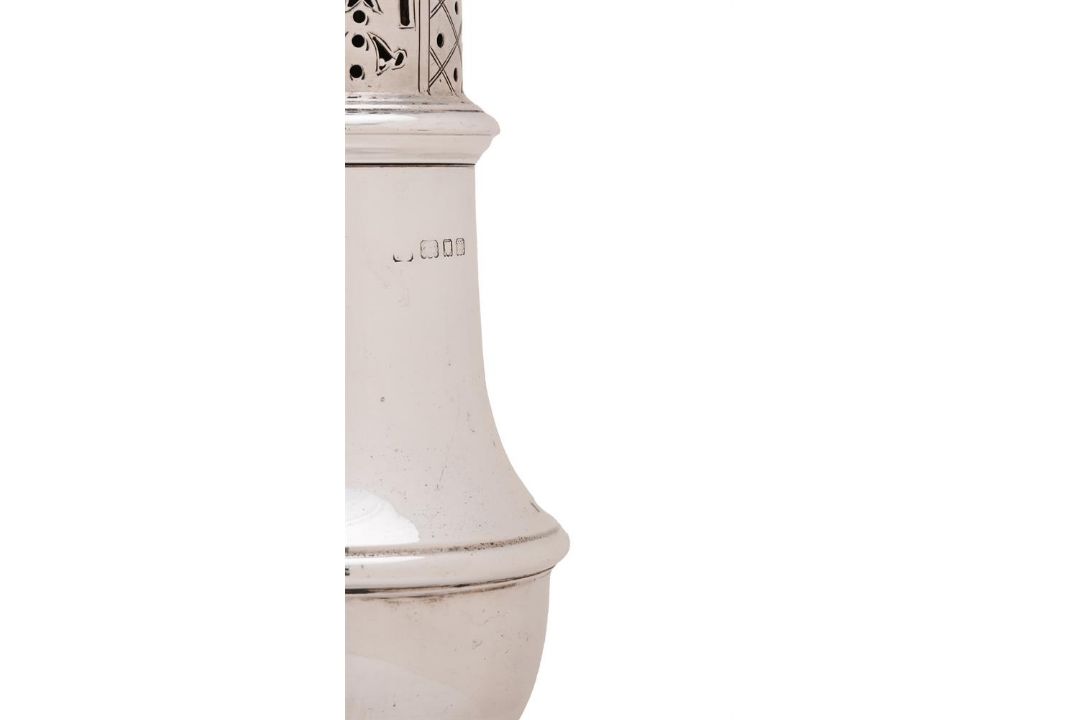 A SILVER BALUSTER CASTOR - Image 3 of 3