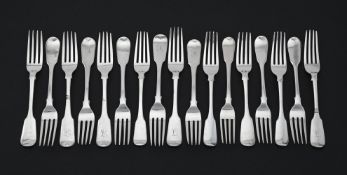 A COLLECTION OF SILVER FIDDLE PATTERN TABLE FORKS