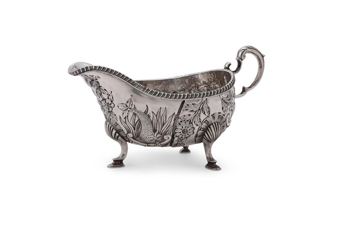 A SILVER OVAL SAUCE BOAT - Image 5 of 5