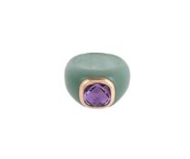A JADE AND AMETHYST DRESS RING