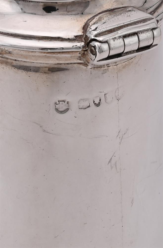 A VICTORIAN SILVER CAFE AU LAIT POT - Image 2 of 2