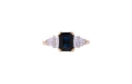 A FIVE STONE SAPPHIRE AND DIAMOND RING