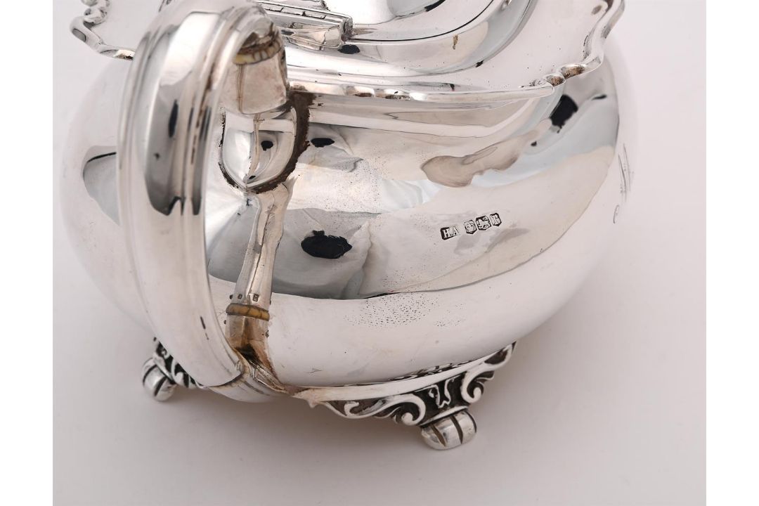 Y A SILVER THREE PIECE OVAL BALUSTER TEA SET - Image 2 of 2