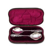 A CASED PAIR OF EDWARDIAN SILVER SERVING SPOONS
