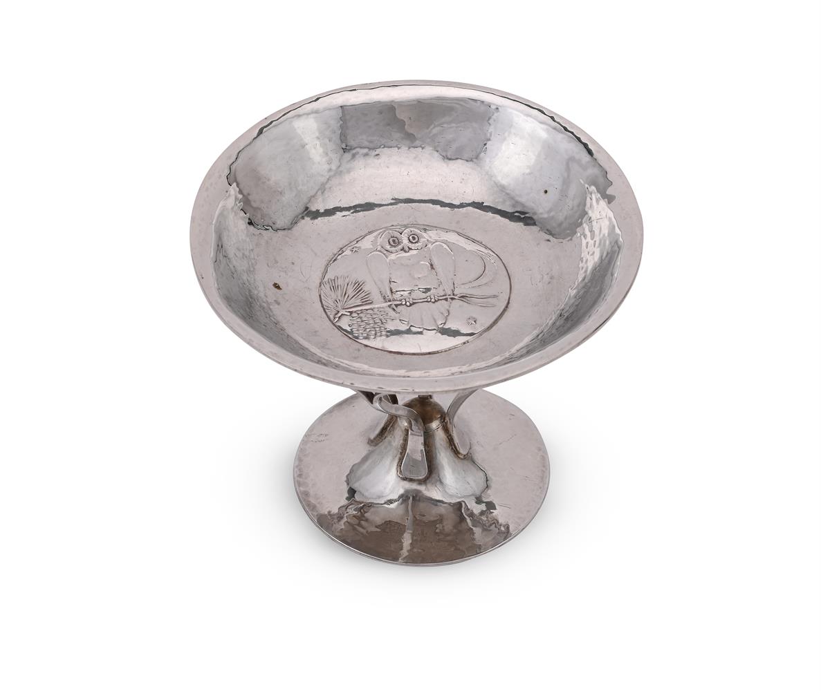 AN EDWARDIAN SILVER PEDESTAL BOWL - Image 3 of 5