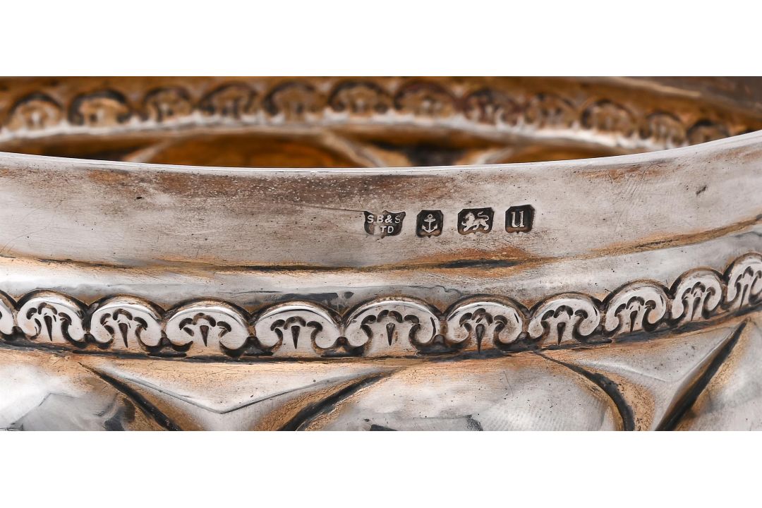 A SILVER LOBED PEDESTAL BOWL - Image 2 of 2