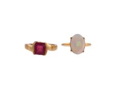 AN OPAL PANEL RING