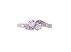A DIAMOND TOI ET MOI RING