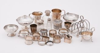 A COLLECTION OF SILVER ITEMS