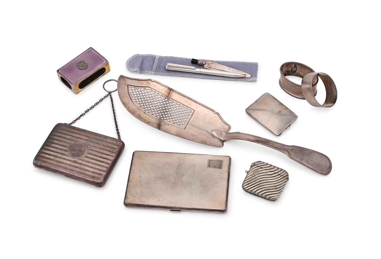 A COLLECTION OF SILVER ITEMS