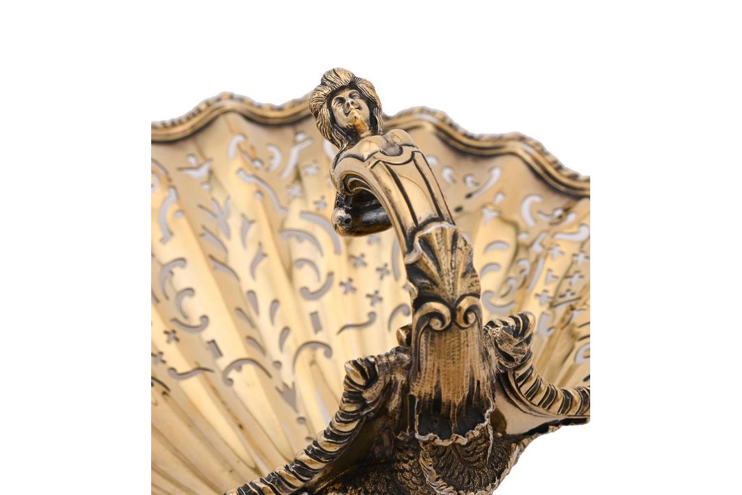 A SILVER GILT SHELL SHAPED DISH - Image 5 of 7