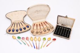 A COLLECTION OF SILVER AND ENAMELLED ITEMS