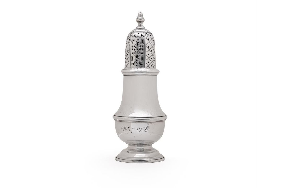 A SILVER BALUSTER CASTOR - Image 2 of 3