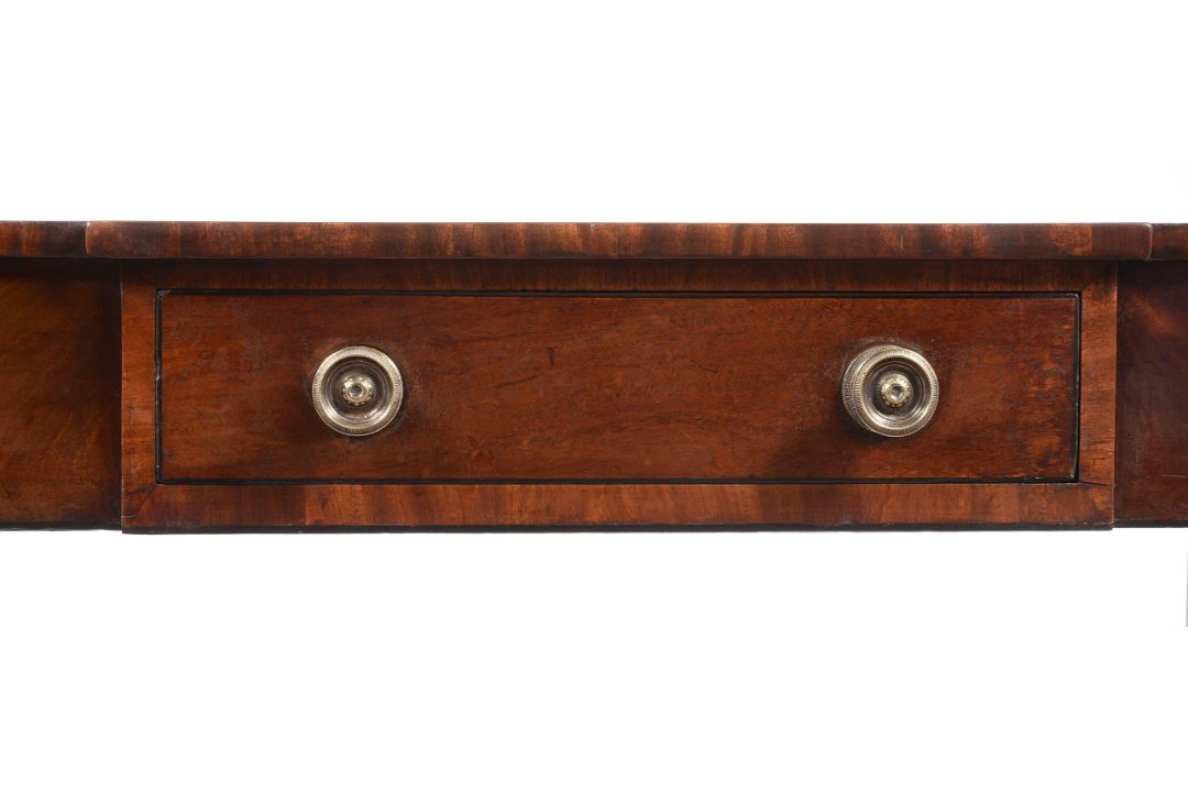 Y A REGENCY MAHOGANY AND EBONY LINE INLAID BREAKFRONT SIDE TABLE - Image 3 of 4