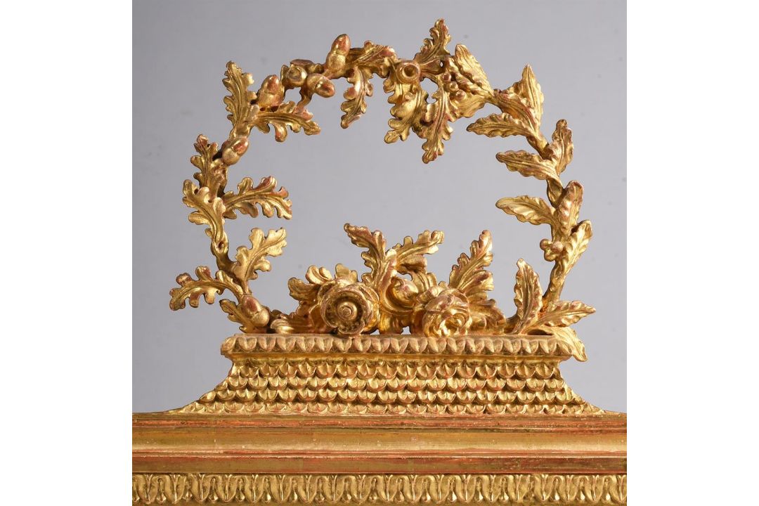 A GILTWOOD WALL MIRROR IN 18TH CENTURY STYLE - Image 2 of 4