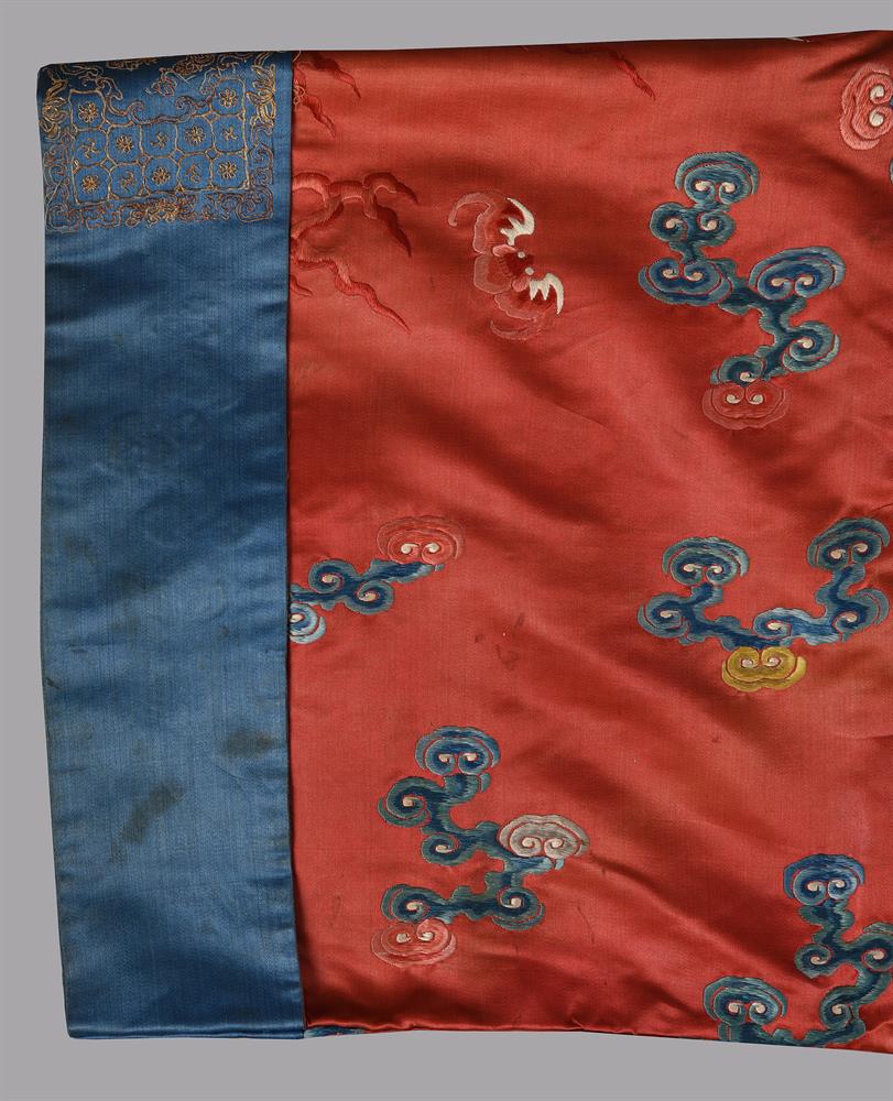 An attractive front opening dragon jacket - Image 8 of 11