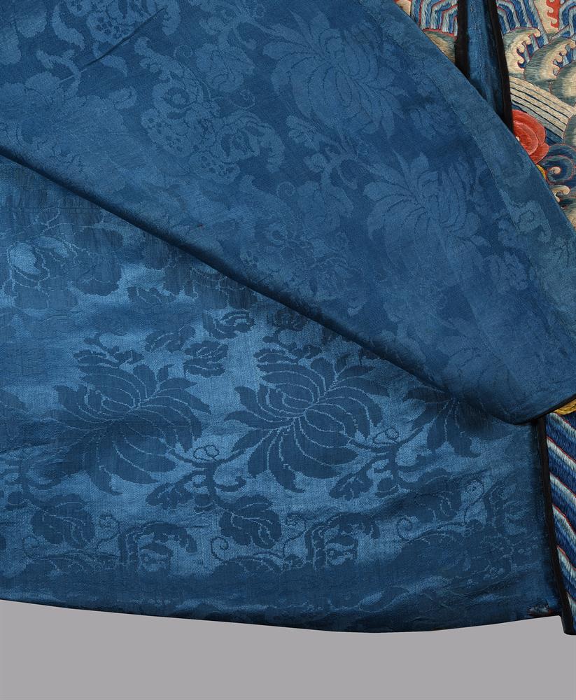 An attractive front opening dragon jacket - Image 9 of 11