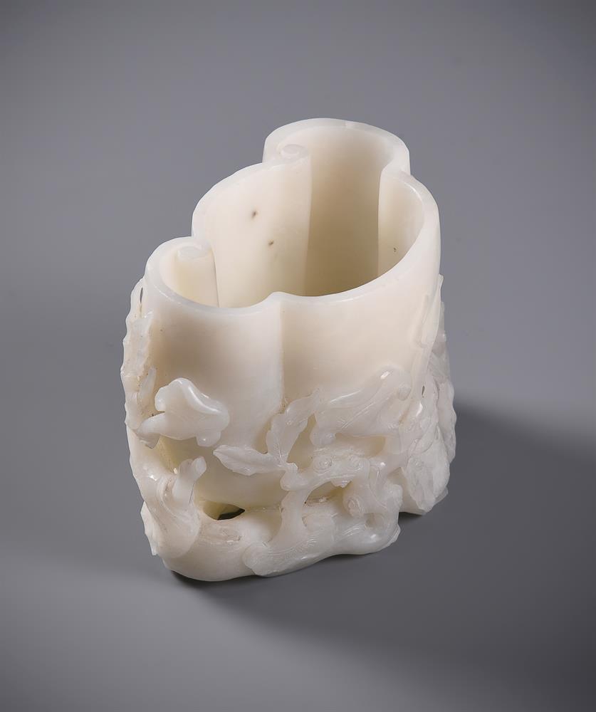 A Chinese white jade 'Lingzhi' brush washer - Image 4 of 6