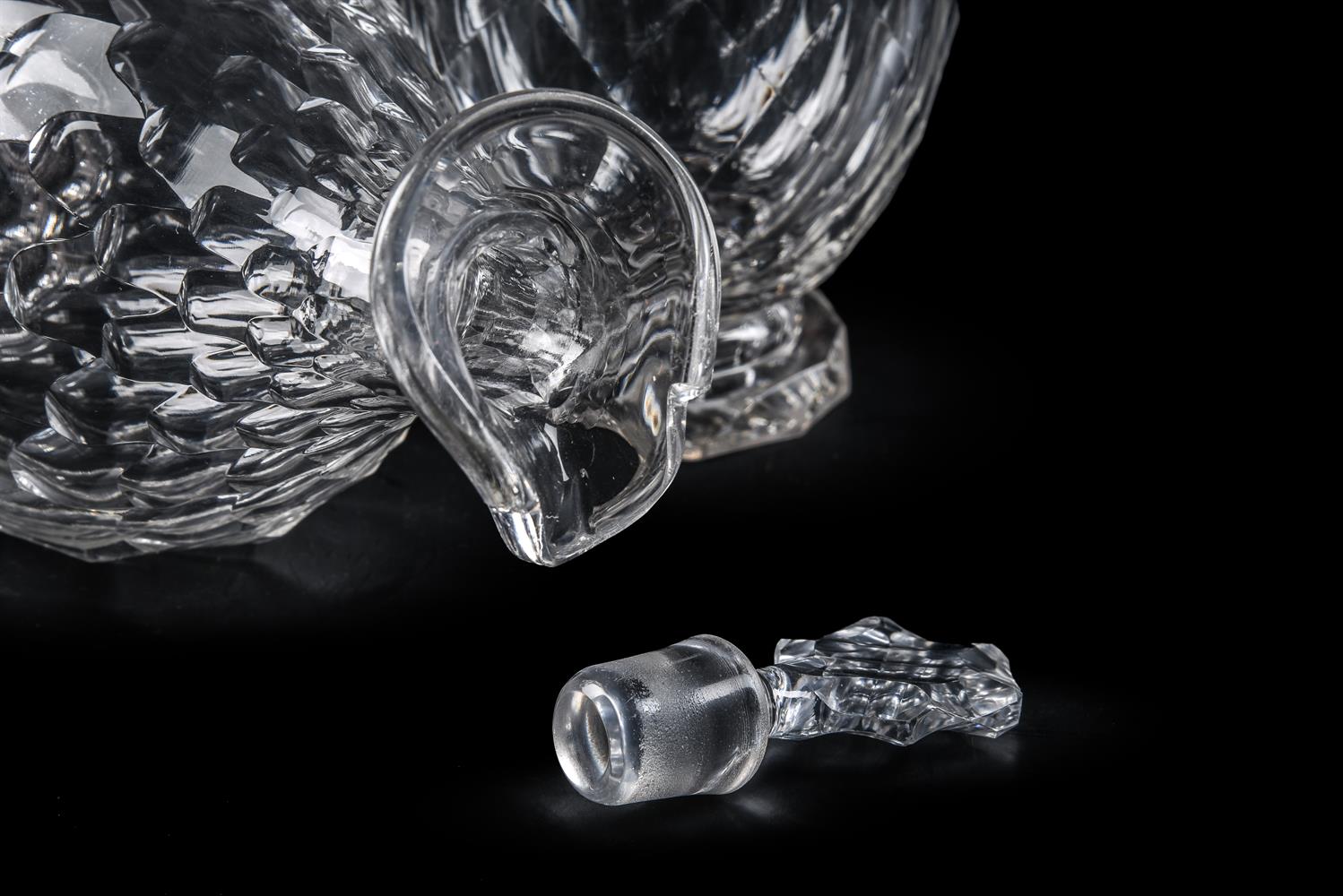 A PAIR OF CUT GLASS POURING DECANTERS AND STOPPERS - Image 3 of 4