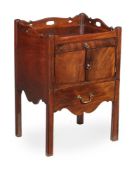 A GEORGE III MAHOGANY BEDSIDE COMMODE, CIRCA 1780