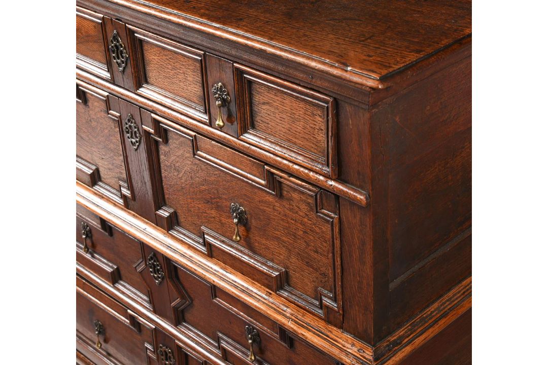 A CHARLES II OAK CHEST OF DRAWERS, LATE 17TH CENTURY - Image 4 of 4