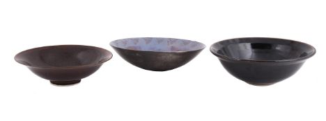 λ ANNE JAMES (BRITISH B. 1937), A LUSTRE GLAZED BOWL