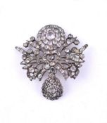 AN ANTIQUE WHITE PASTE GIRANDOLE BROOCH