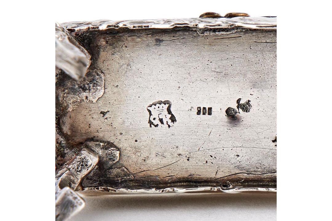 A COLLECTION OF SILVER MINIATURE FURNITURE - Image 4 of 5